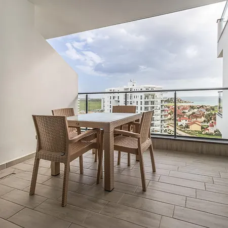 Appartement Sophia Pool In Caesar Blue Resort, Fixed Lunch 3pm, Gym, Swimming Pools, Sauna, Hammam, Kids' Club Available Perivolia tou Trikomou