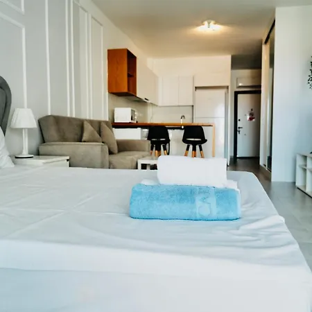 Sophia Pool In Caesar Blue Resort,gym, Swimming Pools, Sauna, Hammam, Kids' Club Available דירה Perivolia tou Trikomou
