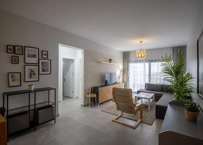 Sophia Pool At Caesar Blue Resort: Luxury With Extended Breakfast *